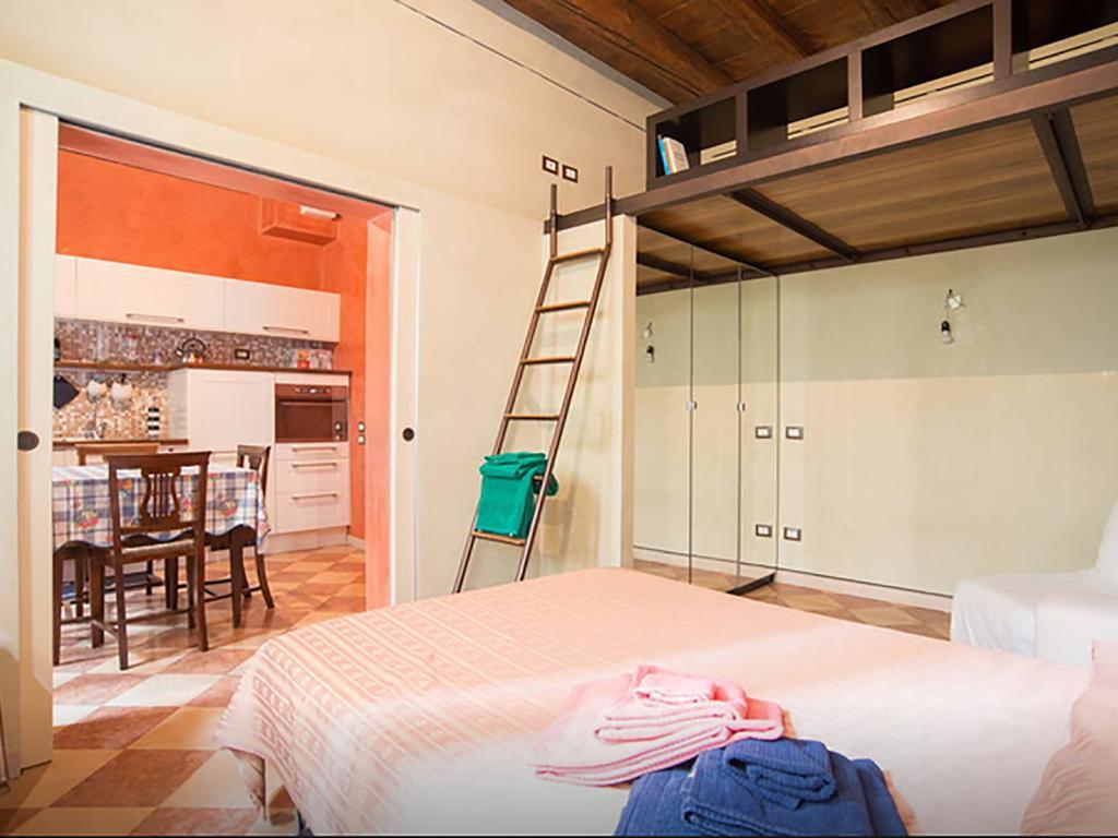 Campiello Tron Apartment Venesia Bagian luar foto