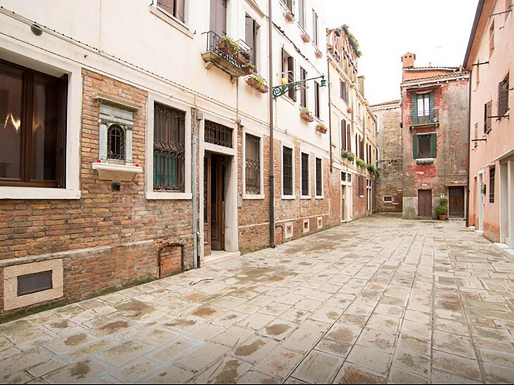 Campiello Tron Apartment Venesia Bagian luar foto