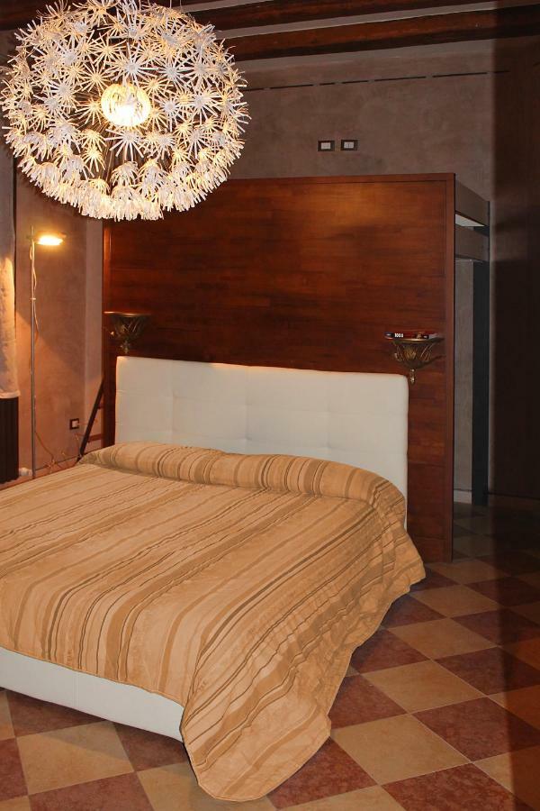 Campiello Tron Apartment Venesia Bagian luar foto